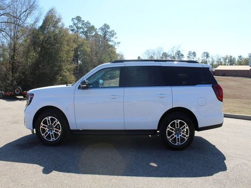 New 2026 Ford Expedition Active image 12