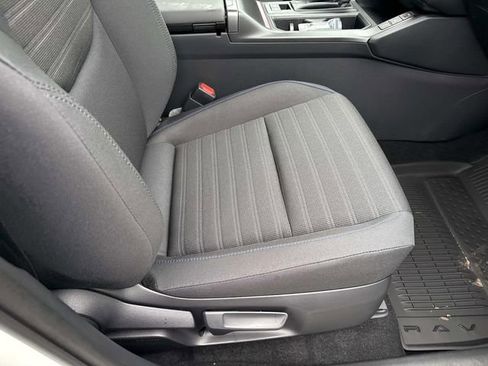 Used 2026 Toyota RAV4 SE w/ Convenience Package AWD/4WD image 10