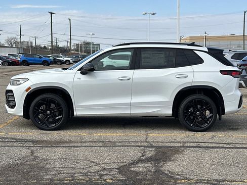 New 2026 Volkswagen Tiguan SE R-Line image 2