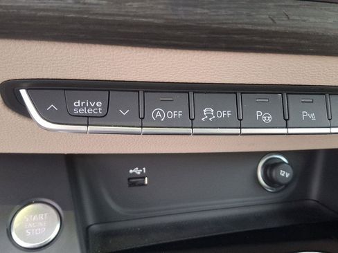 Used 2025 Audi A5 2.0T Prestige image 25