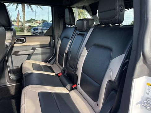 Used 2024 Ford Bronco Wildtrak AWD/4WD image 19