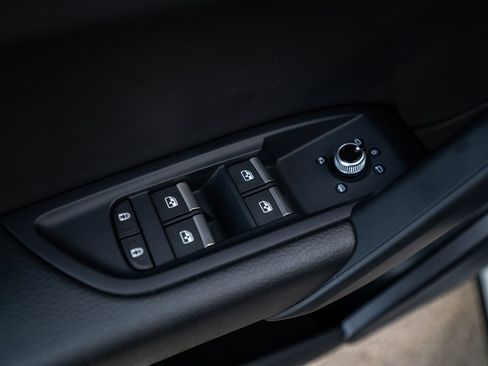 Used 2023 Audi Q5 2.0T Premium w/ Convenience Package image 22