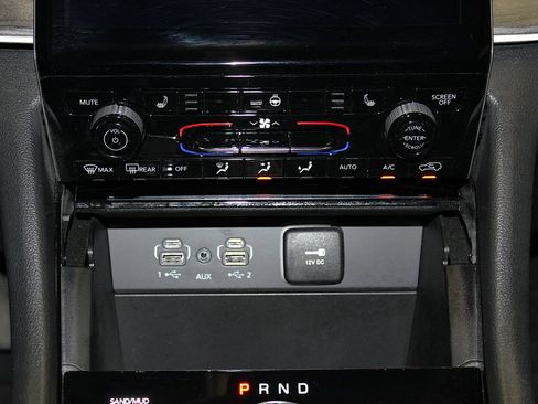 Certified 2023 Jeep Grand Cherokee L Limited AWD/4WD image 23