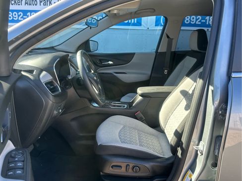 Certified 2023 Chevrolet Equinox LT w/ Driver Convenience Package image 21
