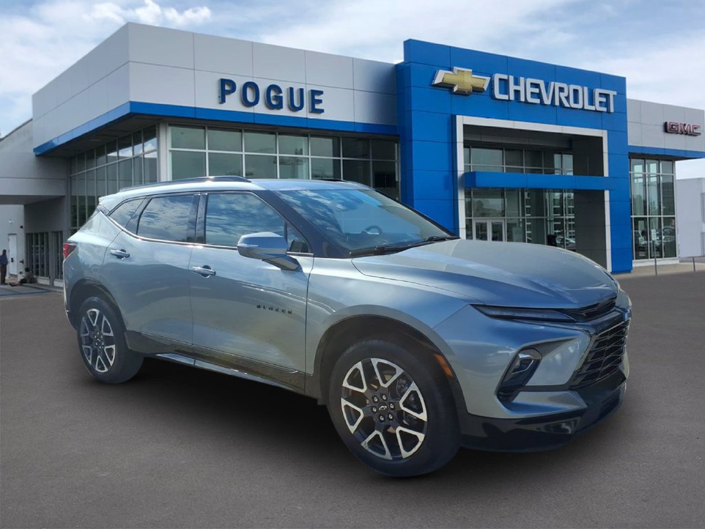 Used 2025 Chevrolet Blazer RS FWD image 1