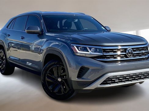 Used 2023 Volkswagen Atlas Cross Sport SE image 12