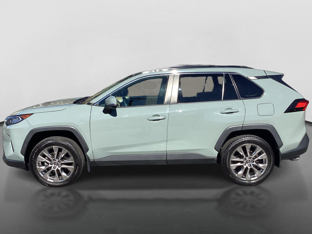 Used 2020 Toyota RAV4 XLE Premium AWD/4WD image 8