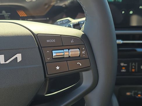 New 2026 Kia Sportage EX image 35