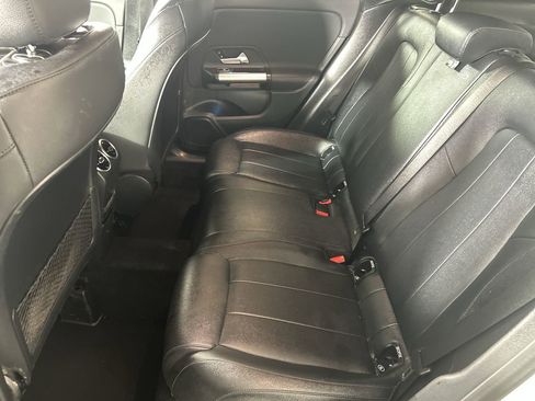 Used 2025 Mercedes-Benz GLA 250 4MATIC image 22