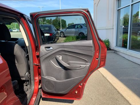 Used 2014 Ford Escape SE FWD image 31