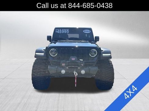 Used 2024 Jeep Wrangler Unlimited Sport AWD/4WD image 2