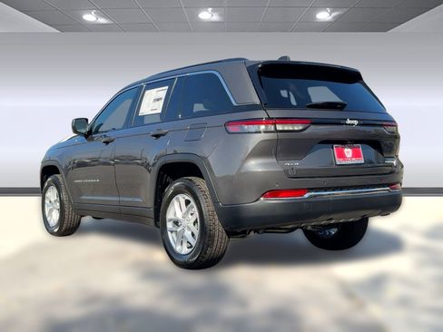 New 2025 Jeep Grand Cherokee Laredo X image 3