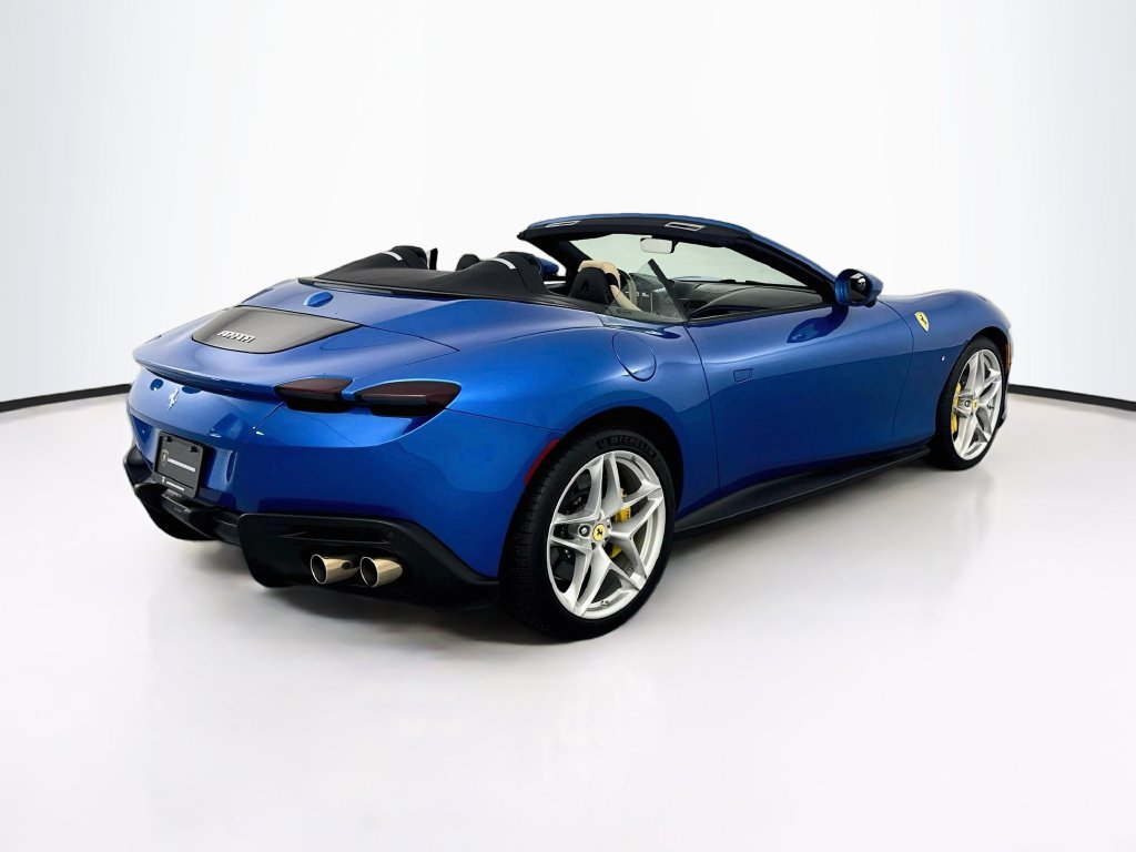 Used 2026 Ferrari Roma Spider RWD image 5