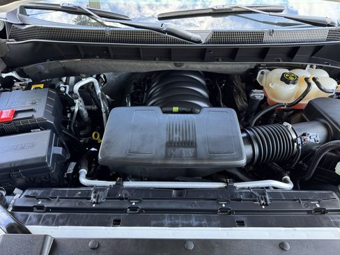 Used 2022 Chevrolet Silverado 1500 LTZ w/ LTZ Premium Package RWD image 26