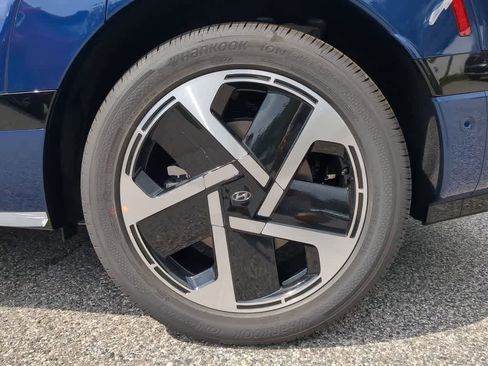 New 2026 Hyundai Ioniq 9 Calligraphy image 14