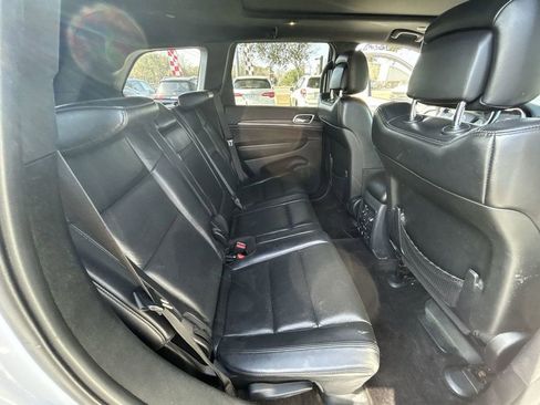 Used 2019 Jeep Grand Cherokee Limited w/ Luxury Group II image 22