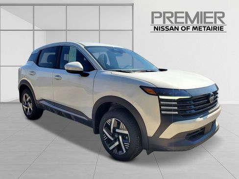 New 2026 Nissan Kicks SV image 2