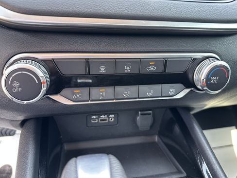Used 2021 Nissan Altima 2.5 SV FWD image 10