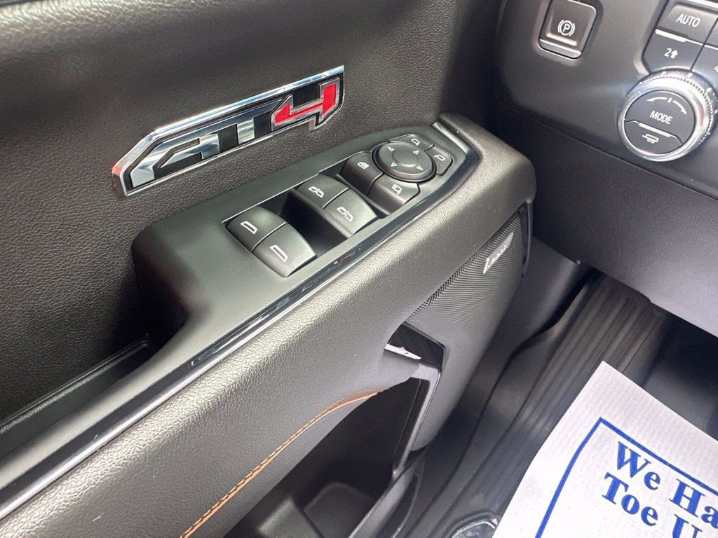 Used 2022 GMC Sierra 1500 AT4 w/ AT4 Premium Package AWD/4WD image 14