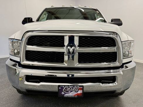 Used 2018 RAM 3500 Tradesman w/ Chrome Appearance Group image 8