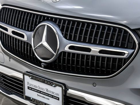 Used 2025 Mercedes-Benz GLC 300 image 13