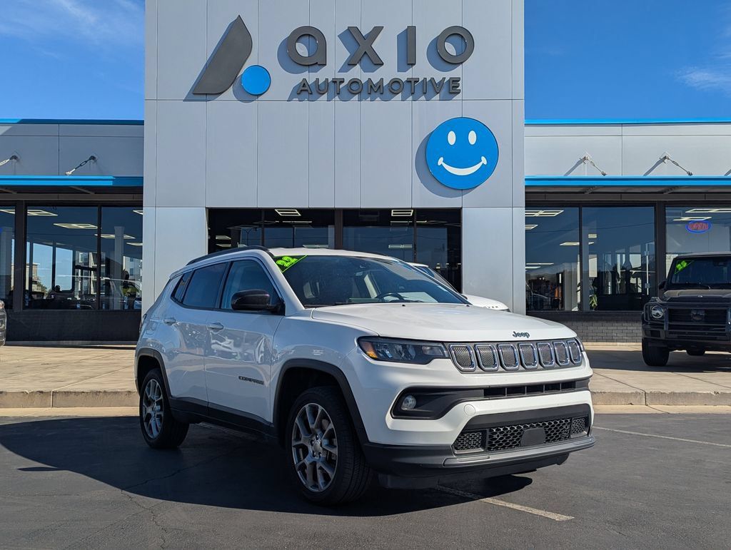 Used 2022 Jeep Compass Latitude AWD/4WD image 1