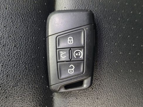 Used 2022 Volkswagen Atlas SE AWD/4WD image 32