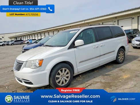 Used 2015 Chrysler Town & Country Touring image 1