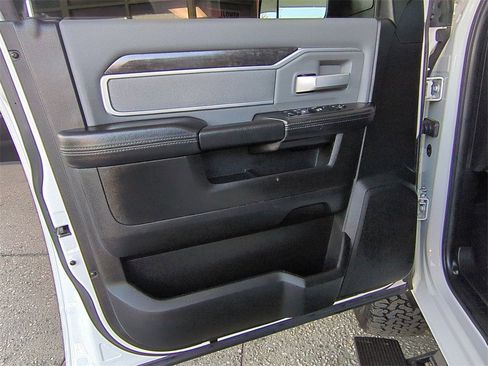 Used 2019 RAM 2500 Big Horn image 24