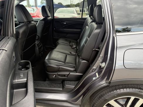 Used 2016 Honda Pilot Touring image 10