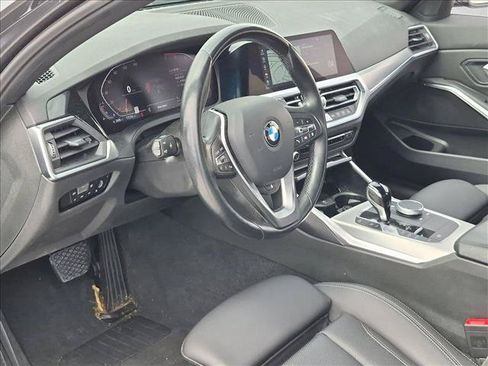 Used 2022 BMW 330i Sedan w/ Premium Package 2 RWD image 9