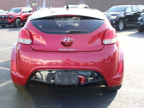 Used 2014 Hyundai Veloster w/ Style Package 02 FWD image 6