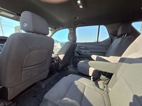 Used 2022 Chevrolet Traverse LT image 28