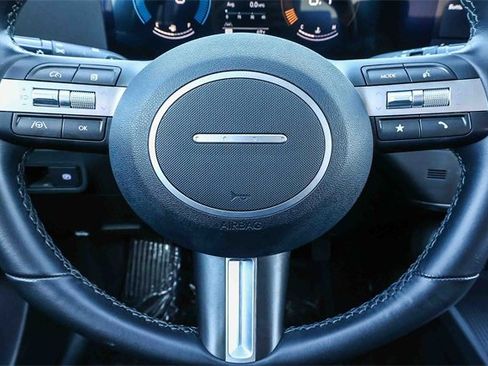 Certified 2025 Hyundai Kona SEL image 24