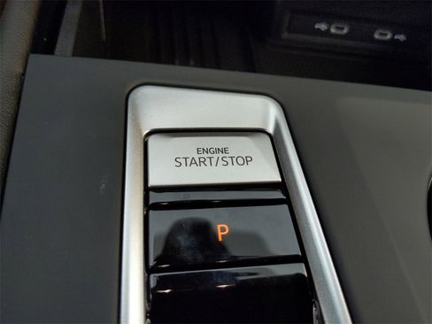 New 2025 Volkswagen Atlas Cross Sport SE image 41