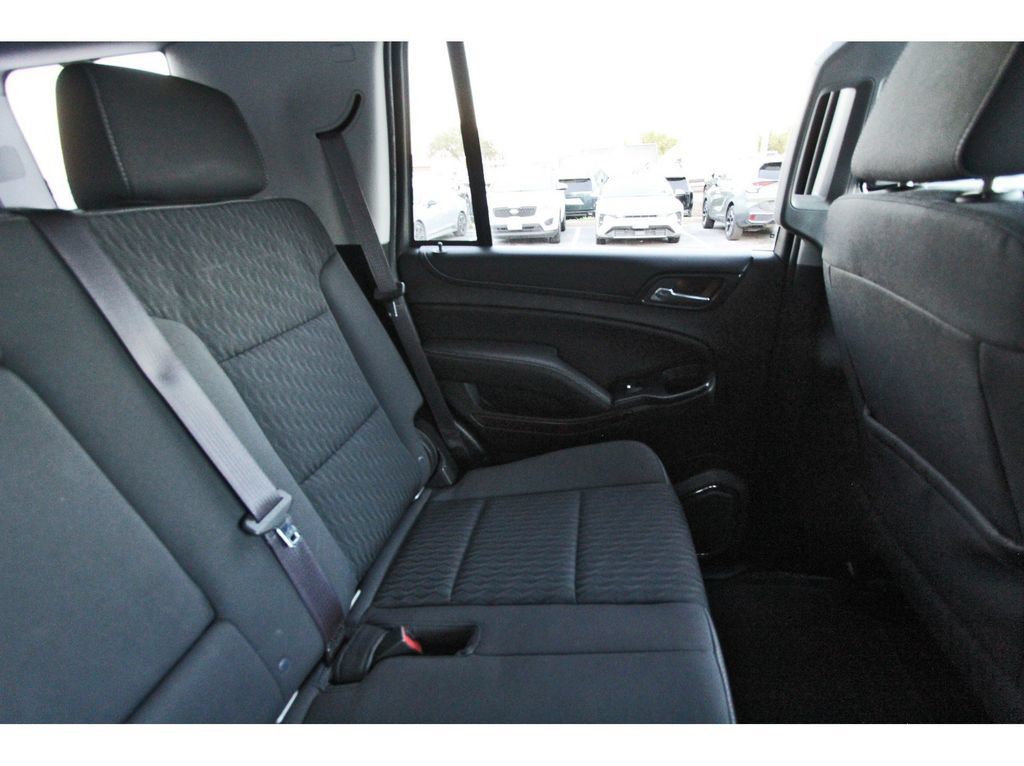 Used 2017 GMC Yukon SLE w/ Convenience Package RWD image 11