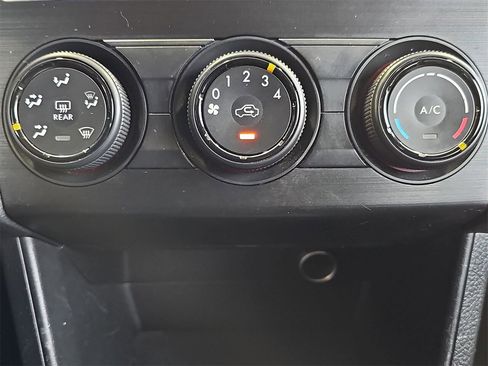 Used 2012 Subaru Impreza 2.0i Premium image 21