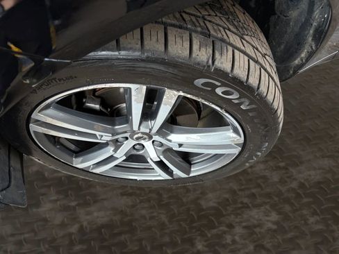 Used 2019 Volvo XC60 T5 Momentum w/ Multimedia Package image 32