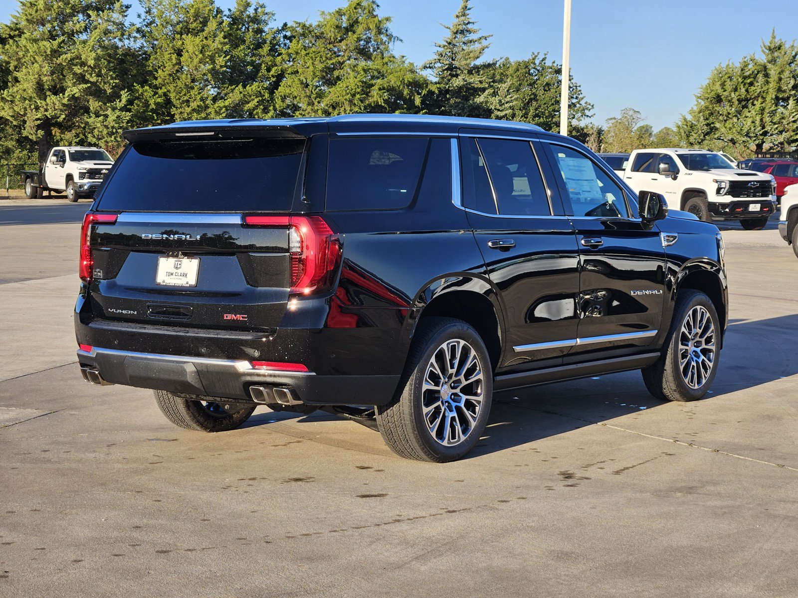 New 2027 GMC Yukon Denali w/ Denali Reserve Package AWD/4WD image 4
