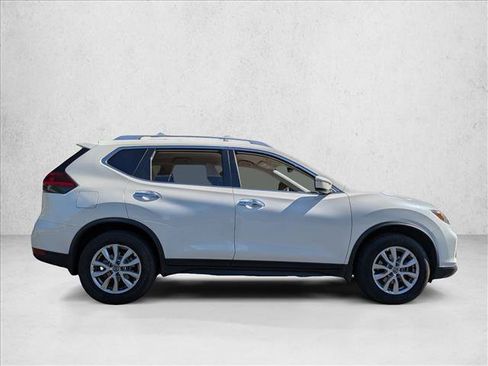 Used 2020 Nissan Rogue SV FWD image 4