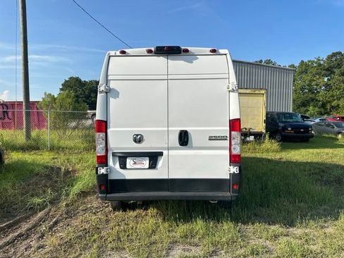 Used 2023 RAM ProMaster 2500 FWD image 5