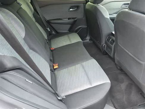 Used 2023 Nissan Rogue SV AWD/4WD image 18