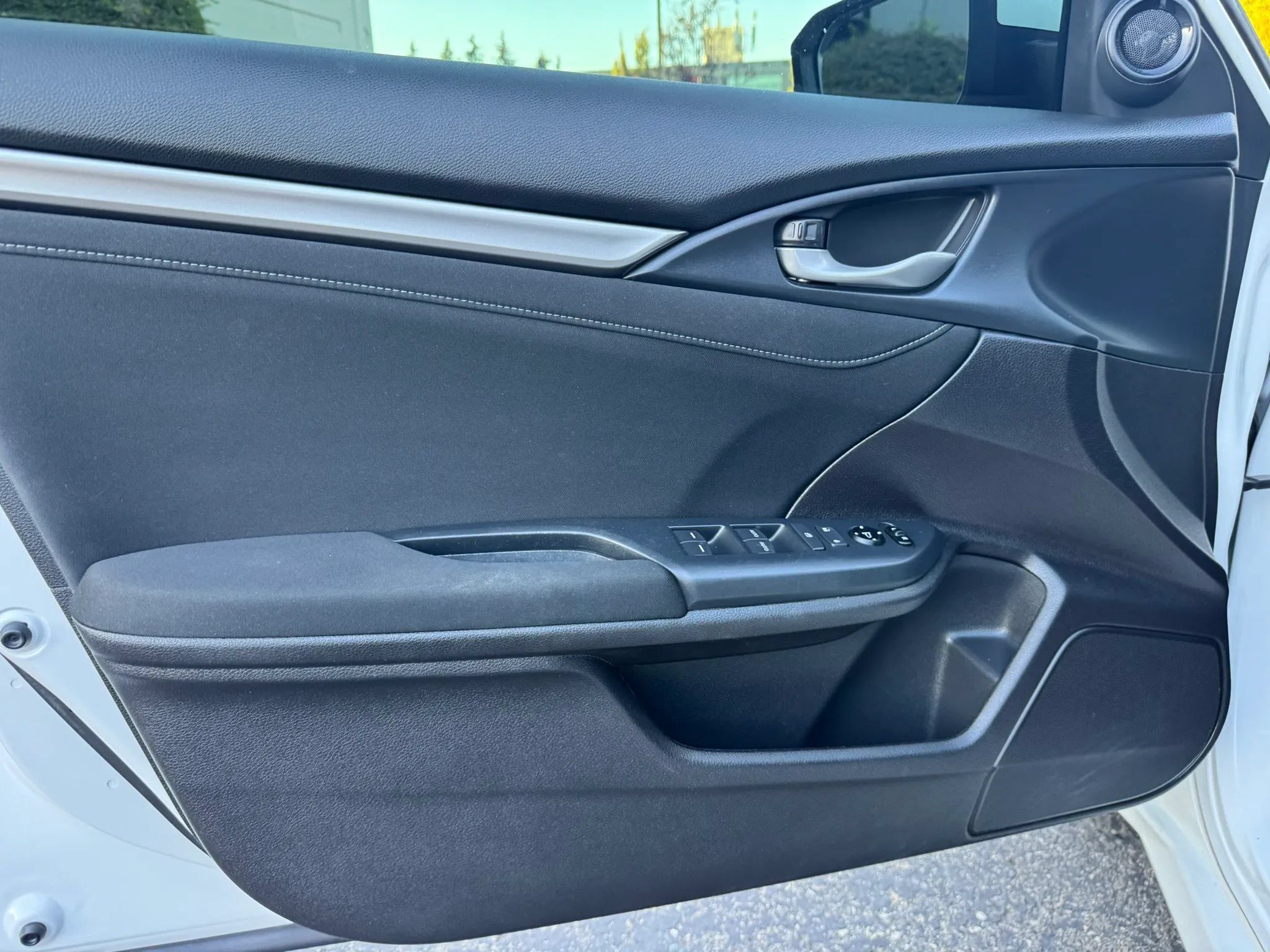 Used 2020 Honda Civic EX image 39