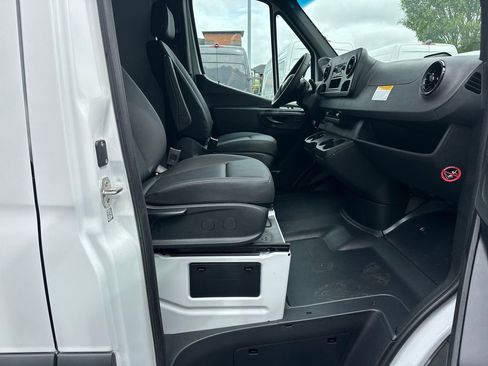 New 2025 Mercedes-Benz Sprinter 2500 image 14