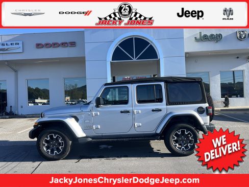 Used 2024 Jeep Wrangler Unlimited Sahara AWD/4WD image 1