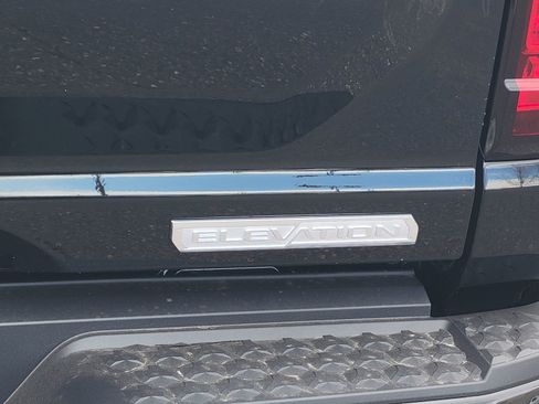 New 2026 GMC Canyon Elevation w/ Convenience Package image 12