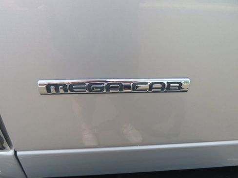 Used 2007 Dodge Ram 2500 Truck SLT w/ Light Group AWD/4WD image 16