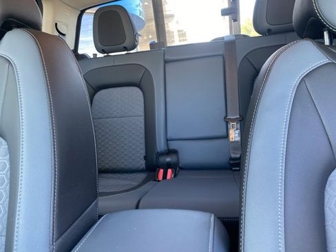 Used 2022 Chevrolet Colorado Z71 image 16