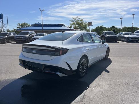Used 2025 Hyundai Sonata SEL FWD image 3