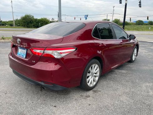 Used 2018 Toyota Camry LE FWD image 3